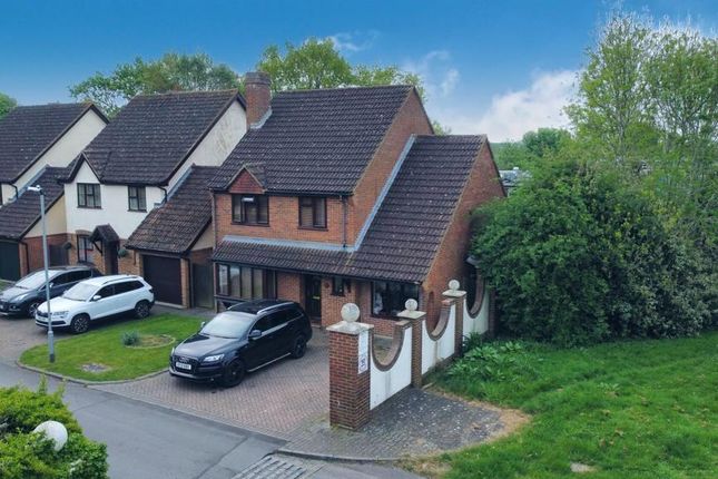 Thumbnail Property for sale in Heywood Avenue, Maidenhead
