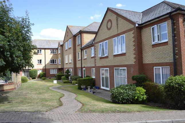 Flat for sale in Exeter Drive, Colchester