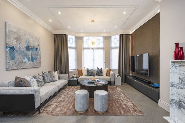 Flat for sale in Montagu Mansions, Marylebone, London