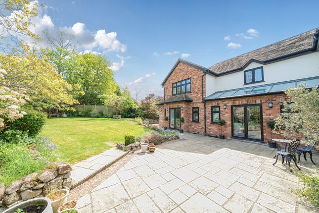 7, Greys Park Close, Kent photo 4