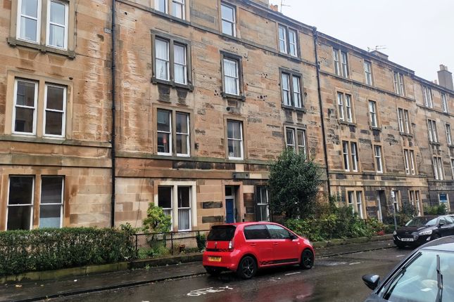 Flat to rent in Livingstone Place, Marchmont, Edinburgh