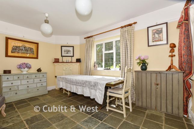 55, Moat Road, East Grinstead photo 4