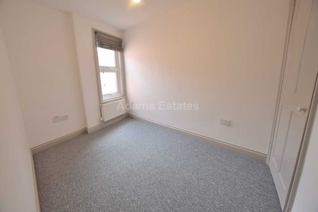 End terrace house to rent in Brighton Road, Reading