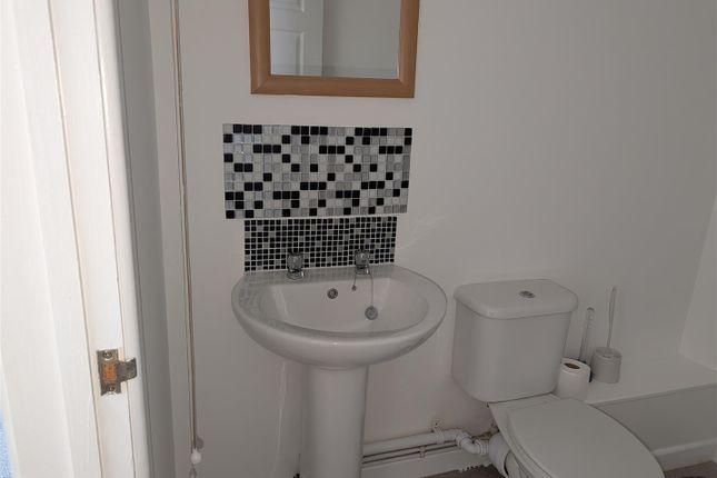 LL Ref 23G, Flat 7 Aicon House, 2 Laws Street, Pembroke Dock photo 5