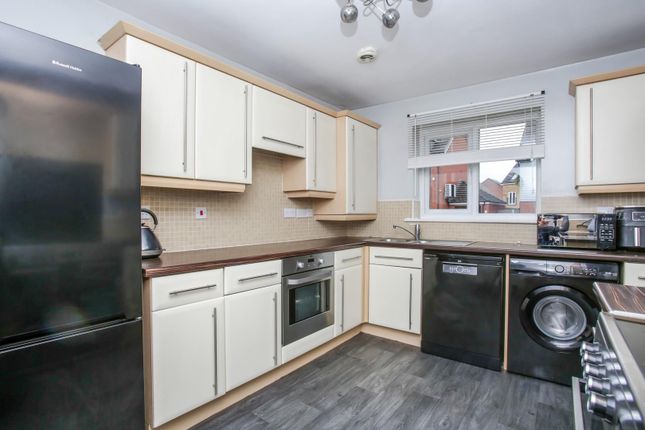 10, Fircrest Way, Wath Upon Dearne photo 3