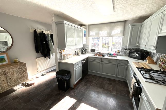 135, Ilkeston Road, Heanor photo 2