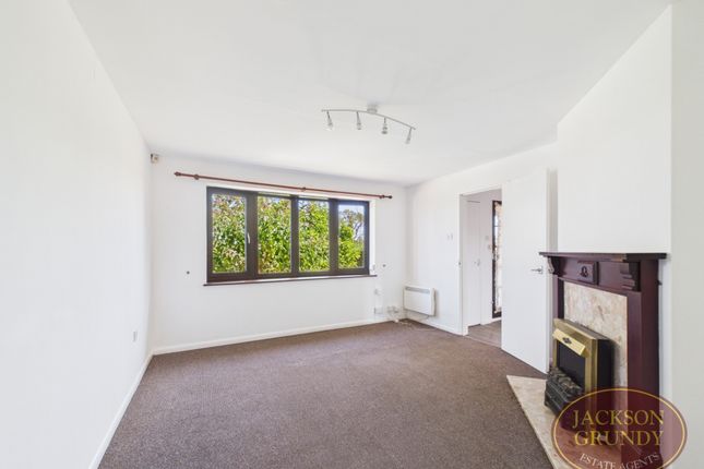 4, Banbury Lane, Northampton photo 4