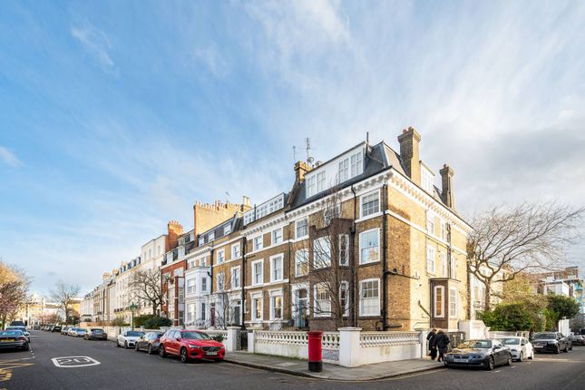 Thumbnail Flat to rent in Cottesmore Gardens, Kensington, London