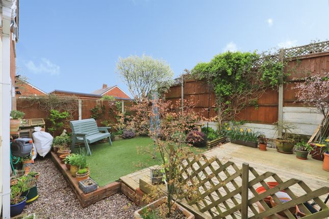 101, Crestwood Avenue, Kidderminster photo 4
