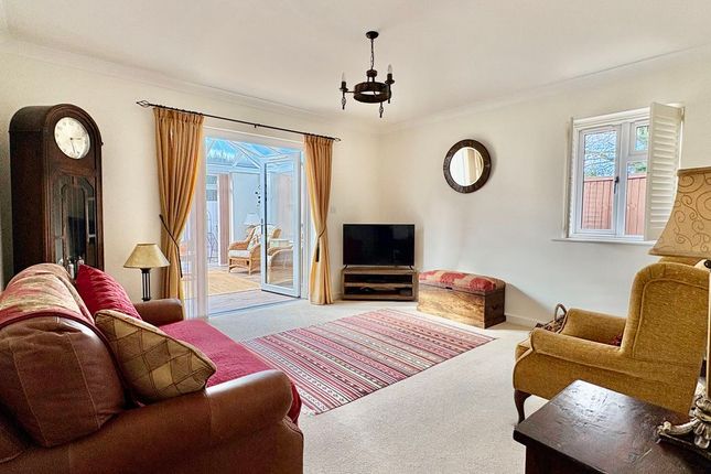 3, Beechcroft Court, Newport photo 3