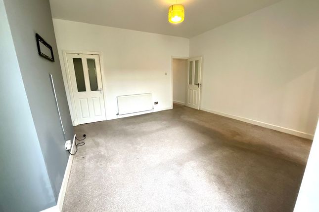 82 Dill Hall Lane, Accrington photo 5