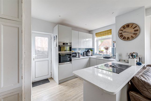 15, Orchard Avenue, Worthing photo 4