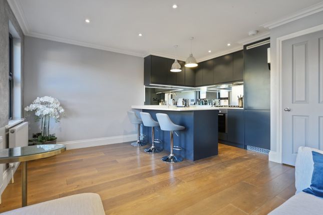 Flat for sale in Cambridge Road, Hanwell