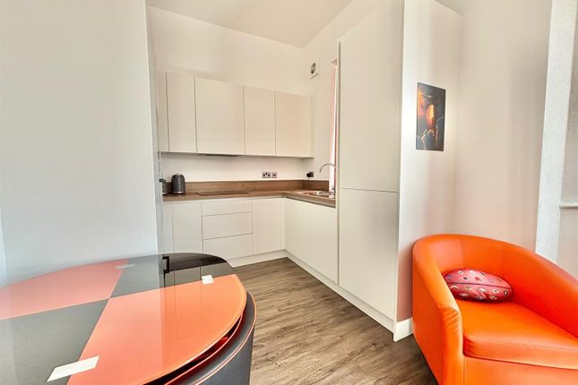 Apartment 2, Alexandra House, Railway Street, Hornsea photo 4
