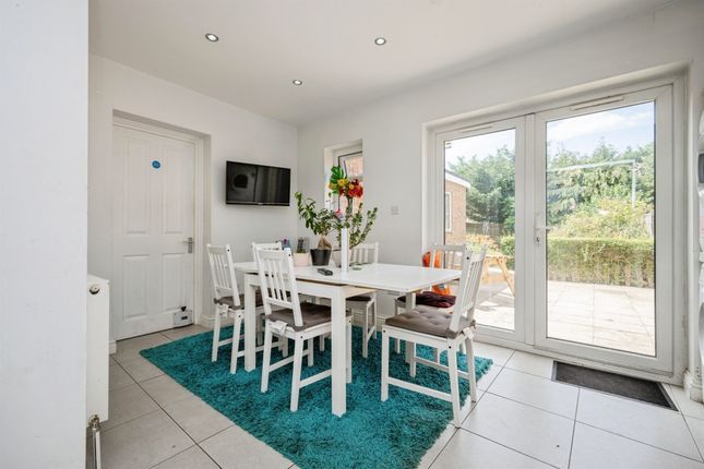 85, Rowelfield, Luton photo 2