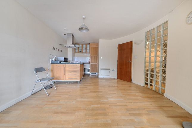 Flat 3, Curzon House, 3, St. Peters Street, Suffolk photo 4