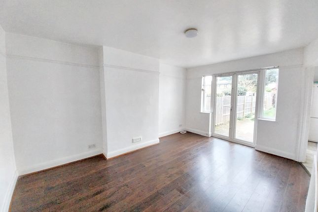 100, Munster Avenue, Hounslow photo 3