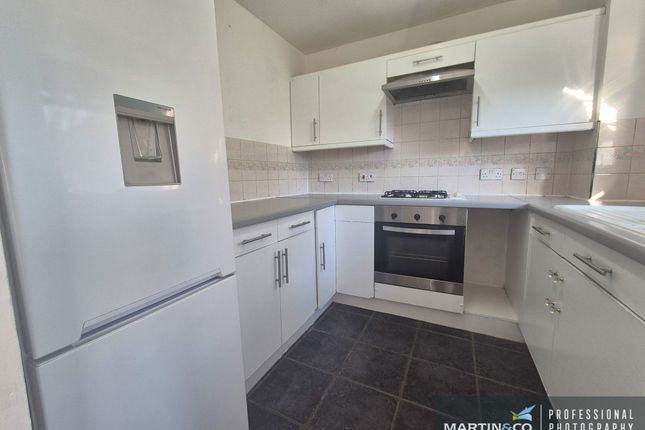 38, Clos Cwm Creunant, Cardiff, Cardiff photo 2