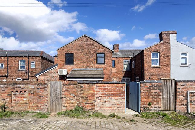 109, Wigan Road, Wigan photo 2