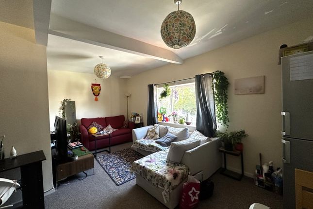 12B Aldiss Court, High Street, Dereham photo 2