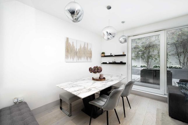 Flat 3, 1, Adams Close, London photo 3
