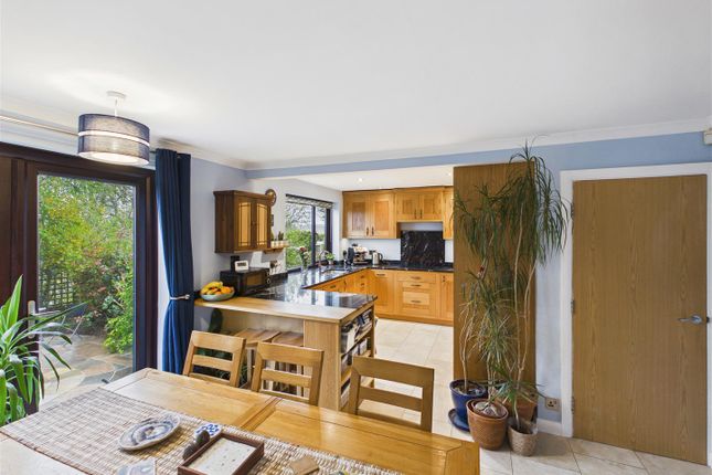 23, Burns Drive, Dronfield photo 3