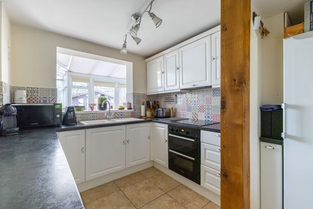 6, Spring Meadows, Hungerford photo 2