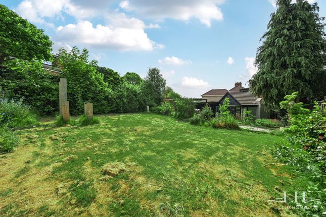 15, West Way, Brentwood photo 4