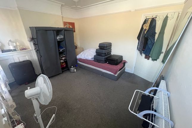 22A, Edward Street, Luton photo 2