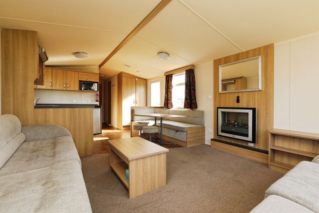 Swift Loire, Manor Holiday Park, Manor House, Retford photo 3