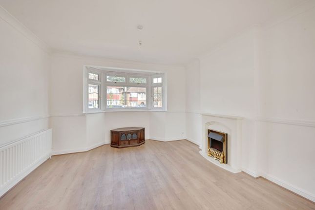 31, Thurleston Avenue, Morden photo 2