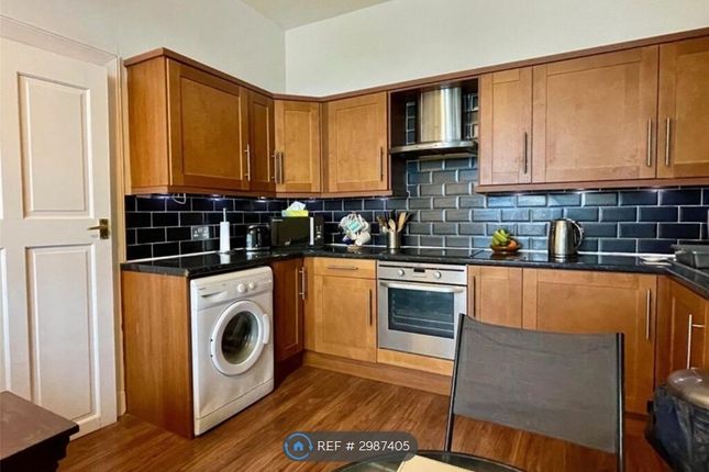 Linden Place, Glasgow photo 2