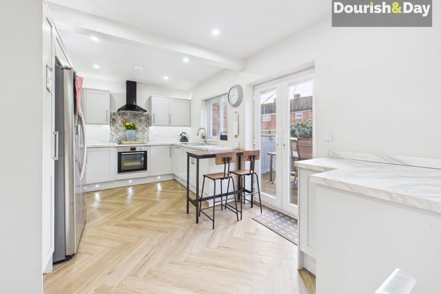 16 St. Oswalds Close, Malpas photo 4