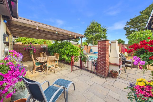 18 Nightingale Close, Great Yarmouth photo 4