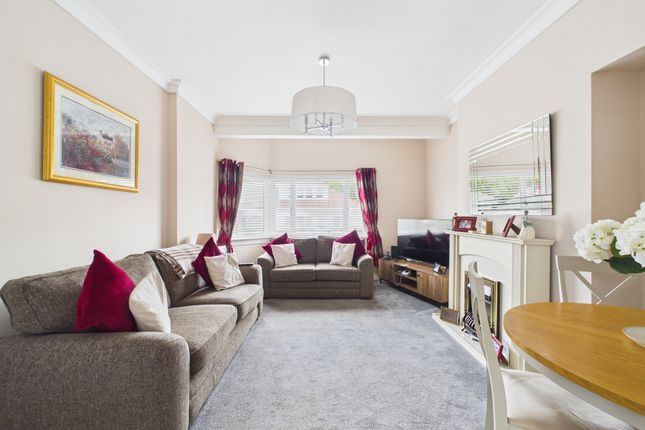 7 Hillfoot Drive, Coatbridge photo 3