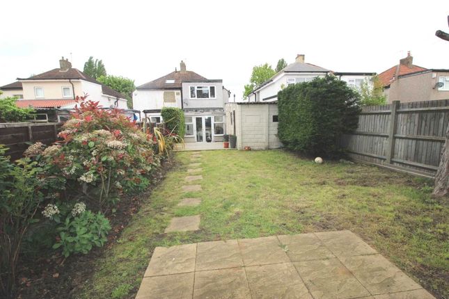 Property for sale in Wyncham Avenue, Sidcup