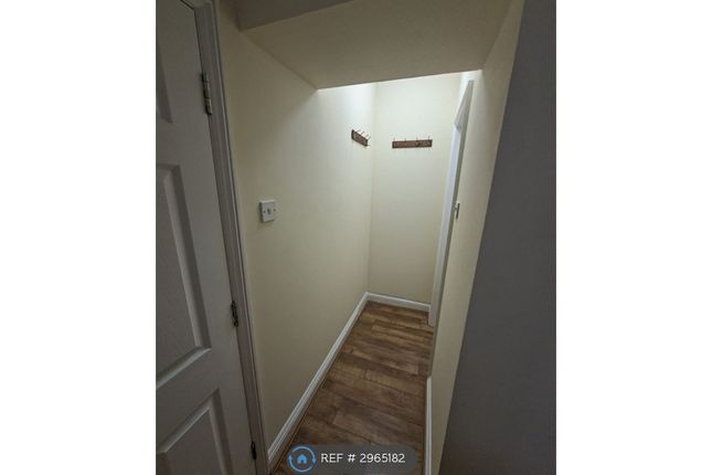 Flat, The Masons Ethorpe Crescent, Gerrards Cross photo 5