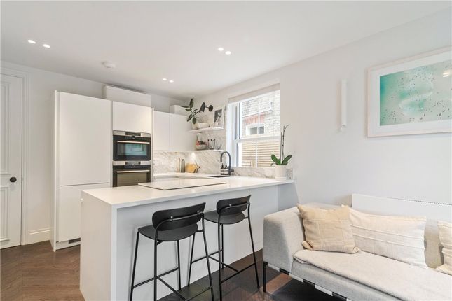 Flat for sale in Niton Street, London