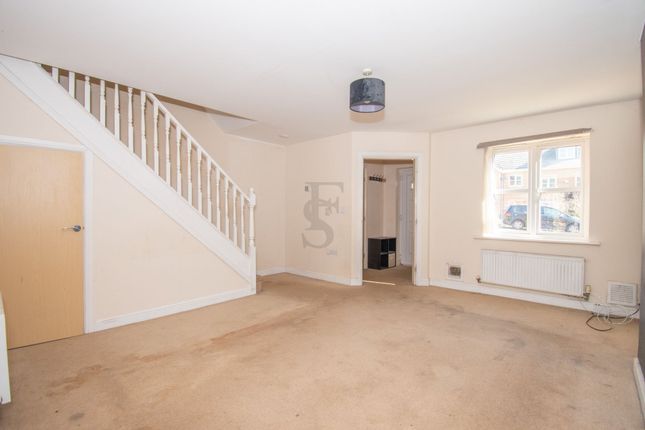 15 Riseholme Close, Leicester photo 3
