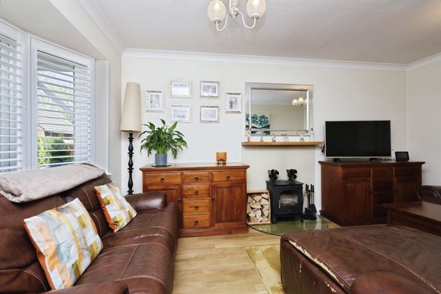 3, The Acorns, Hailsham photo 2