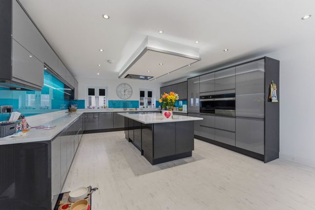 23 Abergarw Meadow, Bridgend photo 5