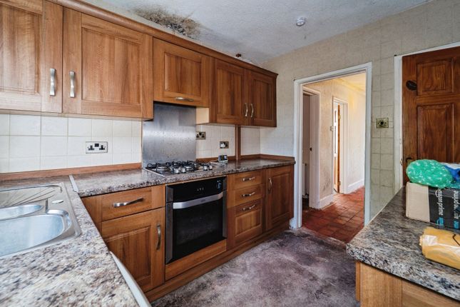 15, Heol Penlan, Goodwick photo 4