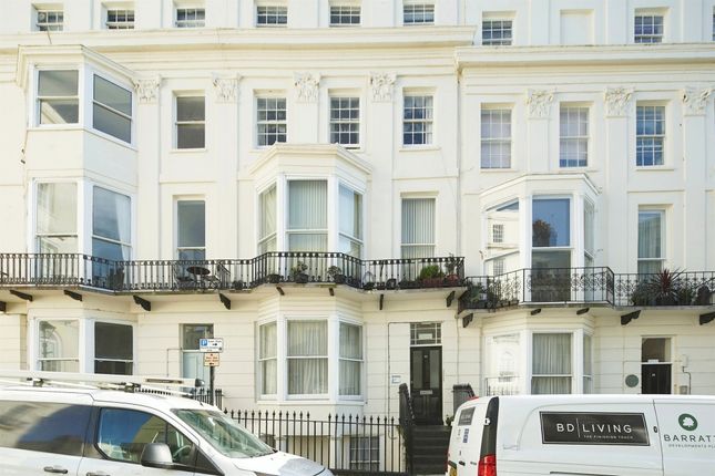 Thumbnail Flat for sale in Cavendish Place, Brighton