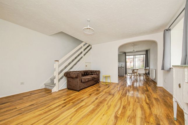 20, Wentworth Drive, Ipswich photo 3