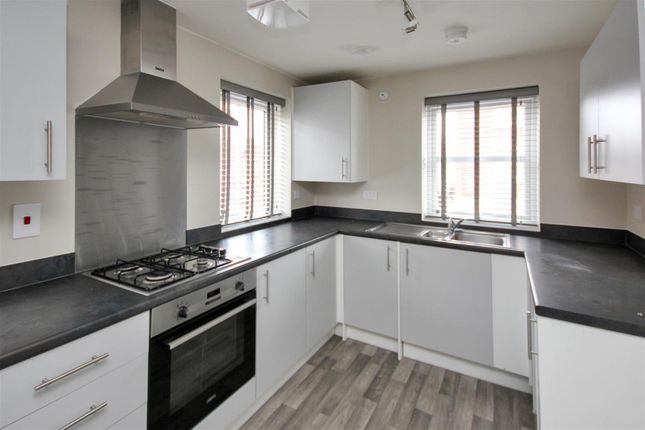 8, Polonius Road, Wellingborough photo 2