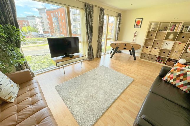 Flat for sale in Pitwines Close, Poole