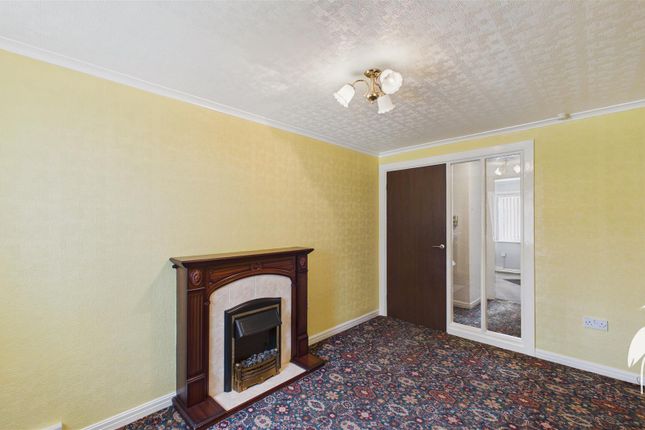 8, Plane Tree Court, Sunderland photo 3