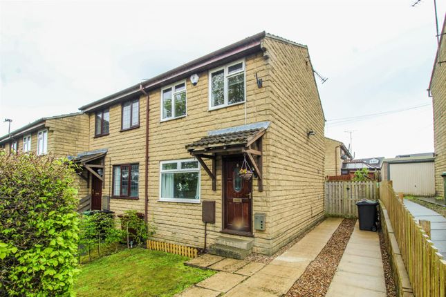 Thumbnail Town house for sale in Sarah Street, East Ardsley, Wakefield