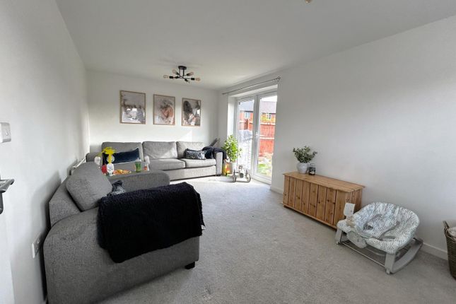 87, Featherstone Road, Boulton Moor photo 2