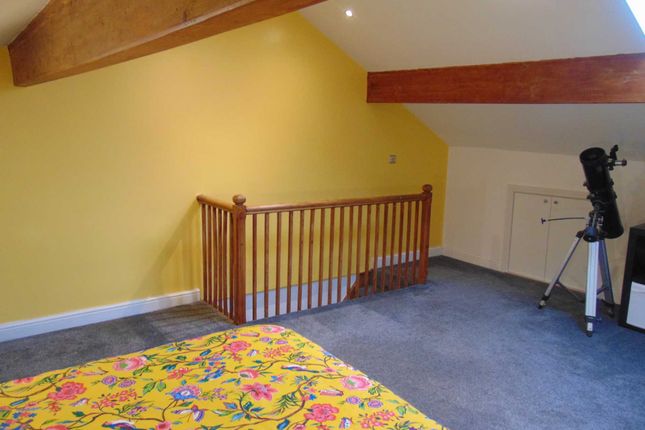 Terraced house for sale in Oldham Road, Shaw